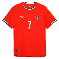 Maillot authentique à domicile Puma Cristiano Ronaldo rouge de l'équipe nationale du Portugal 2024/25 pour homme