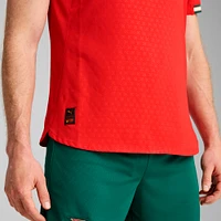 Maillot authentique à domicile Puma Cristiano Ronaldo rouge de l'équipe nationale du Portugal 2024/25 pour homme