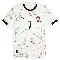 Maillot authentique extérieur Puma Cristiano Ronaldo blanc de l'équipe nationale du Portugal 2024/25 pour homme