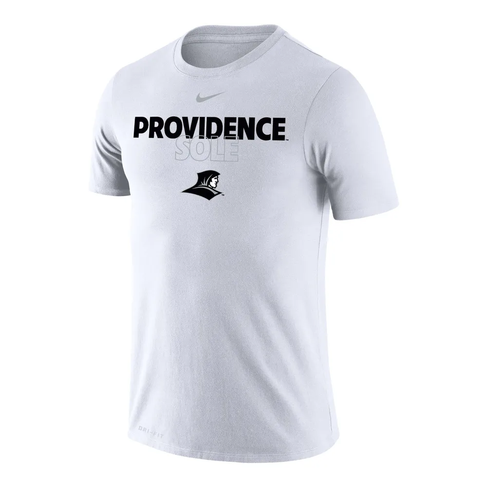 Nike - T-shirt blanc Providence Friars 2023 On Court Bench