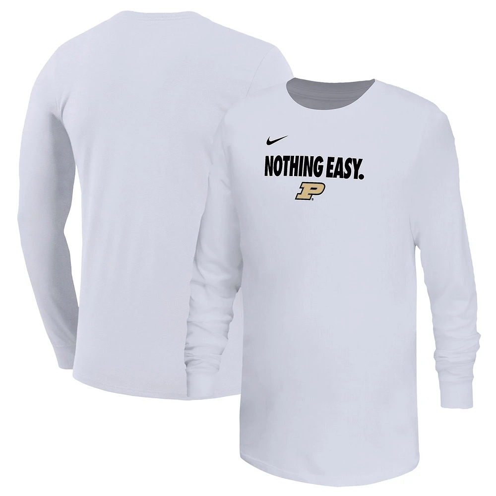 T-shirt à manches longues pour jeunes Nike Purdue Boilermakers 2025 On-Court Bench blanc