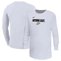T-shirt à manches longues pour jeunes Nike Purdue Boilermakers 2025 On-Court Bench blanc