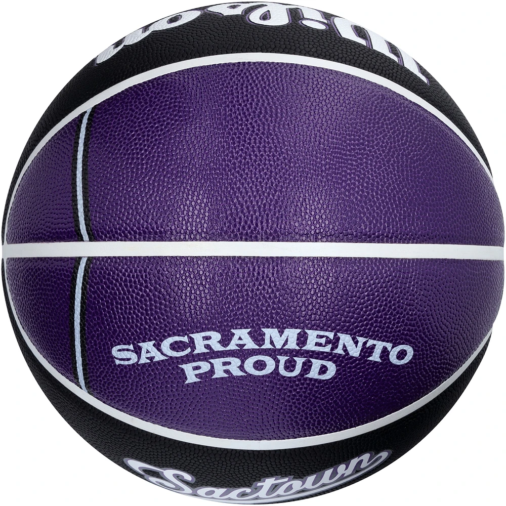 Chris Webber Sacramento Kings Autographed 2022-2023 Wilson City Edition Collectors Basketball