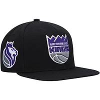 Casquette Snapback noire Mitchell & Ness Sacramento Kings Side Core 2.0 pour hommes