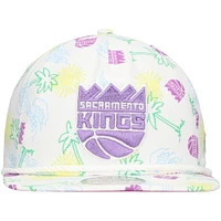 Casquette réglable de golfeur New Era pour hommes, Sacramento Kings, palmiers et vagues, blanc