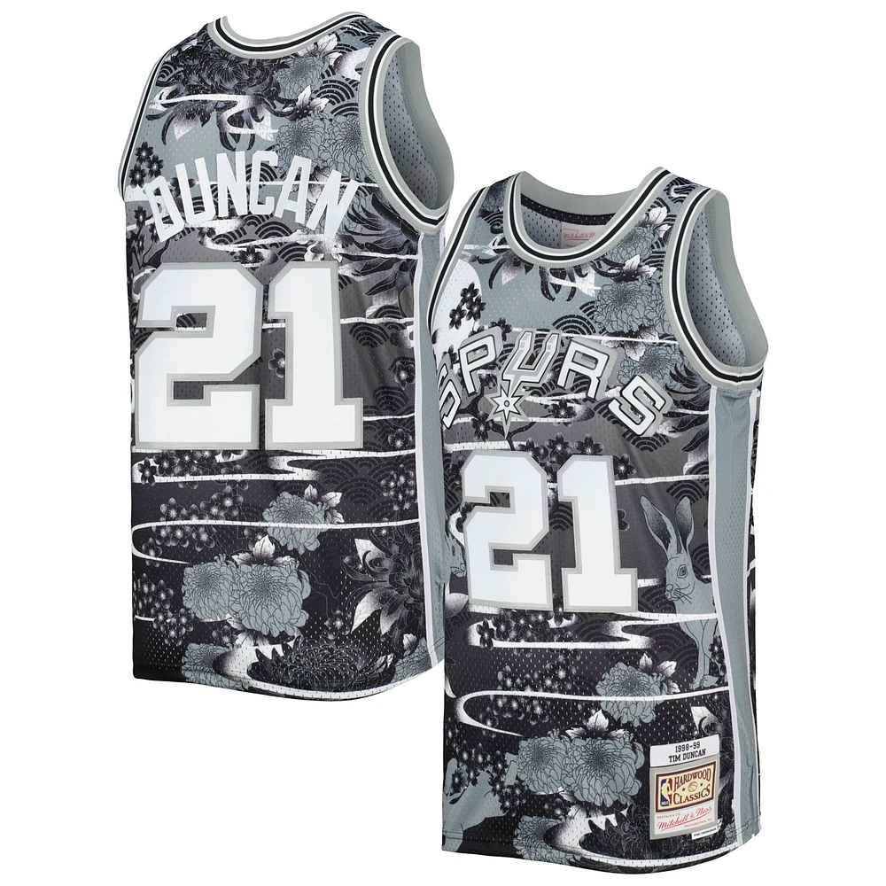 Maillot Swingman du Nouvel An Lunaire Mitchell & Ness Tim Duncan Argent San Antonio Spurs 1998/99 Hardwood Classics pour hommes