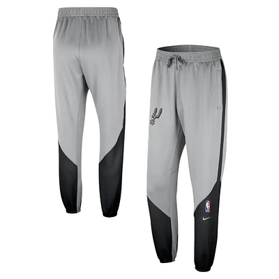 Pantalon Nike Silver San Antonio Spurs Authentic On-Court Showtime pour homme 2024/25