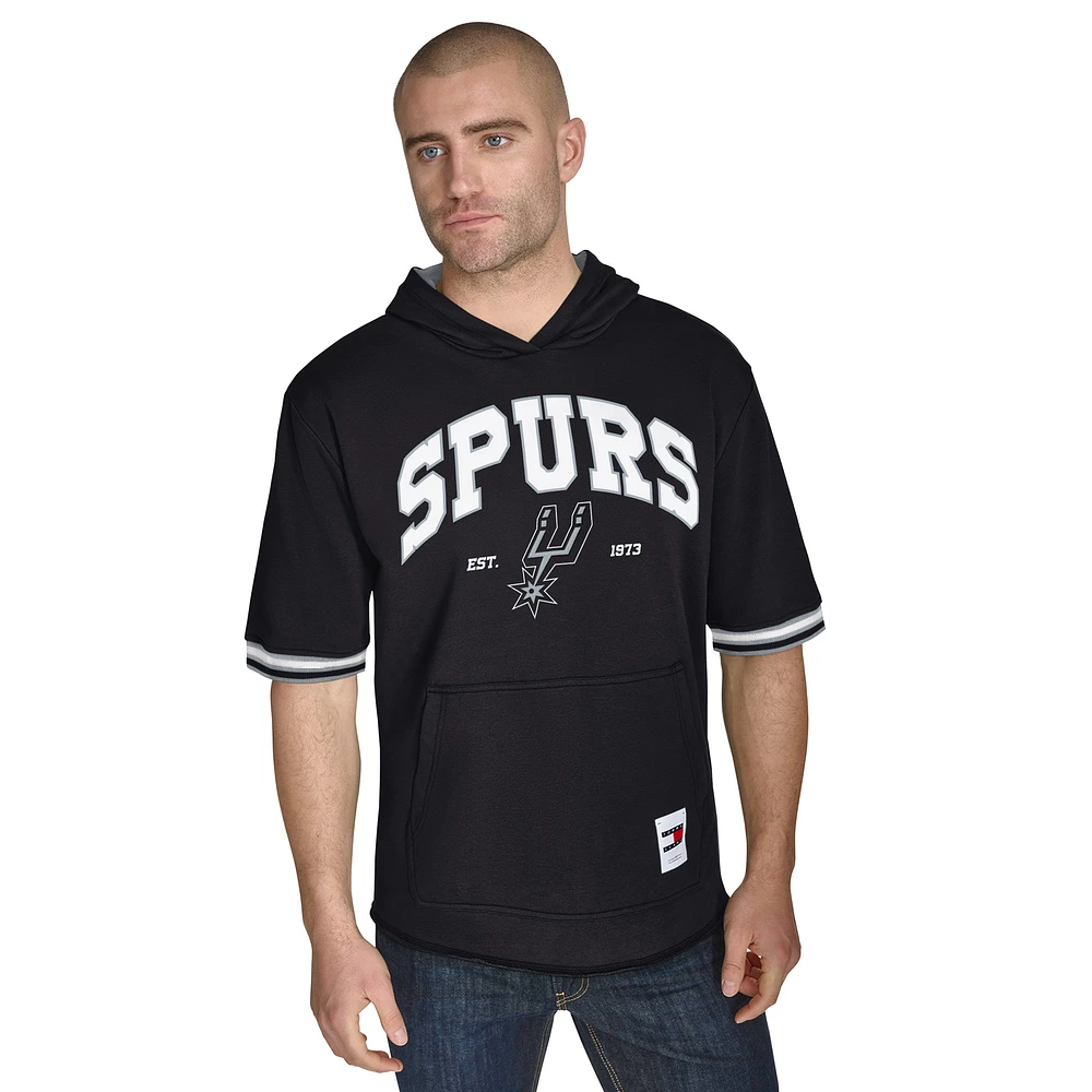 Sweat à capuche manches courtes Paul French Terry noir pour homme de Tommy Jeans San Antonio Spurs