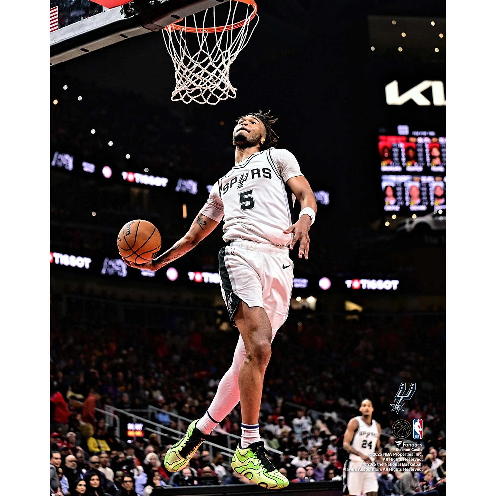 Photographie non signée du dunk Windmill de Stephon Castle des San Antonio Spurs