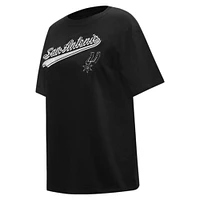 T-shirt Pro Standard noir San Antonio Spurs Script Boyfriend pour femmes