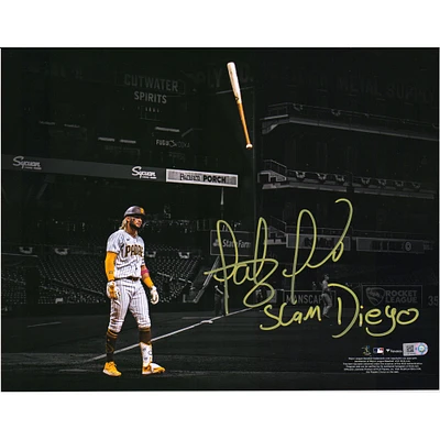 Photographie autographiée de Fernando Tatis Jr. des Padres de San Diego, 11" x 14 ", avec l'inscription " Slam Diego "