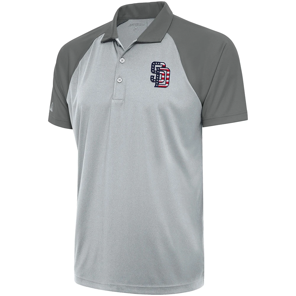 Polo Patriotic Nova argent/acier Antigua pour homme des Padres de San Diego