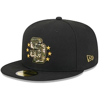 Casquette ajustée 59FIFTY sur le terrain de la Journée des forces armées 2024 San Diego Padres New Era noire pour hommes