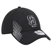 Men's New Era Black San Diego Padres Active Dash Mark 39THIRTY Flex Hat