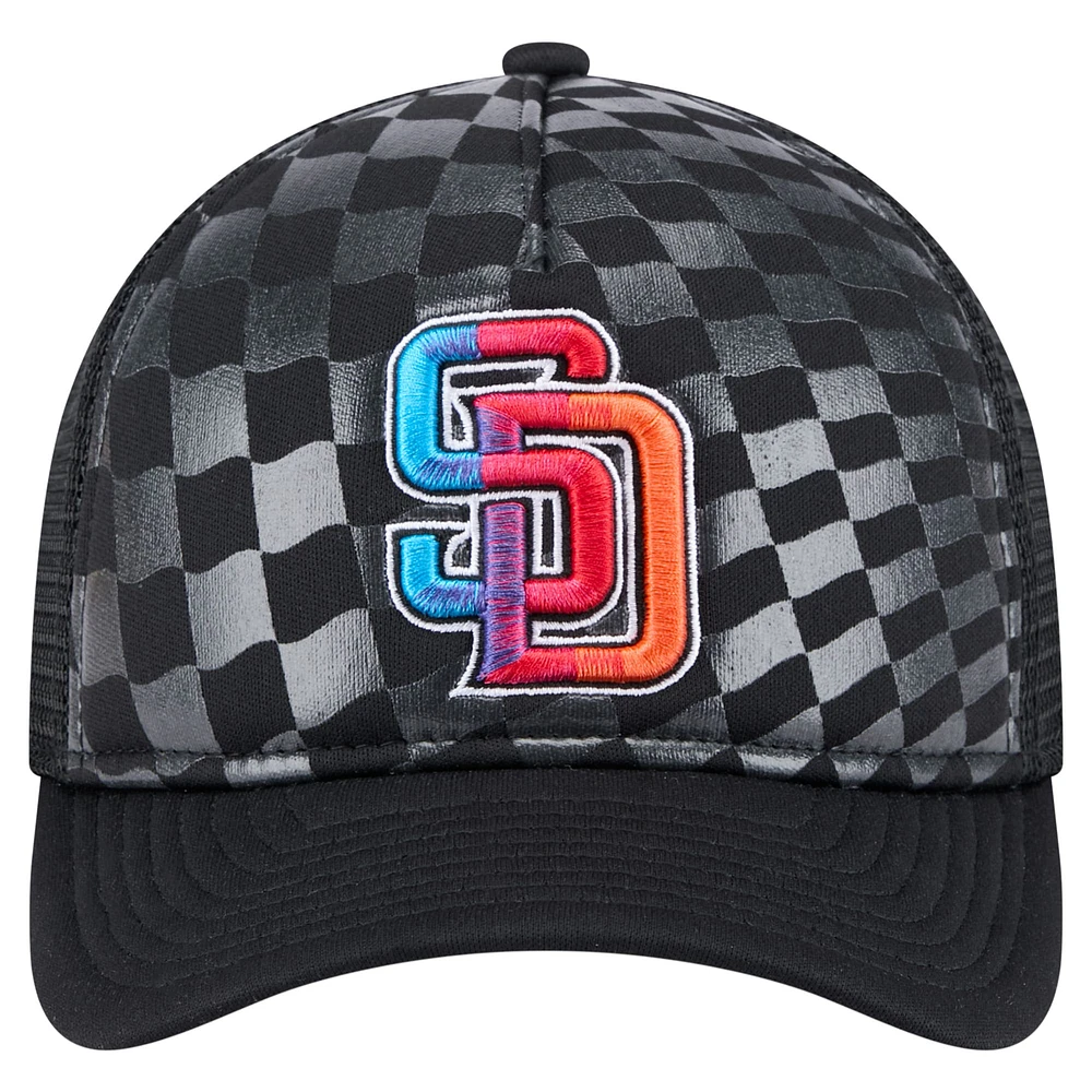 Casquette ajustable noire San Diego Padres Gradient 9FORTY A-Frame M-Crown Trucker de New Era pour homme