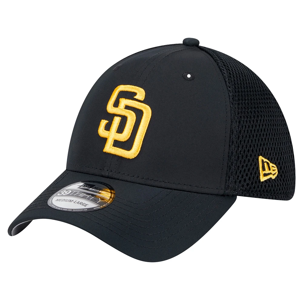 Casquette flexible 39THIRTY Team Tone des San Diego Padres New Era noire pour hommes