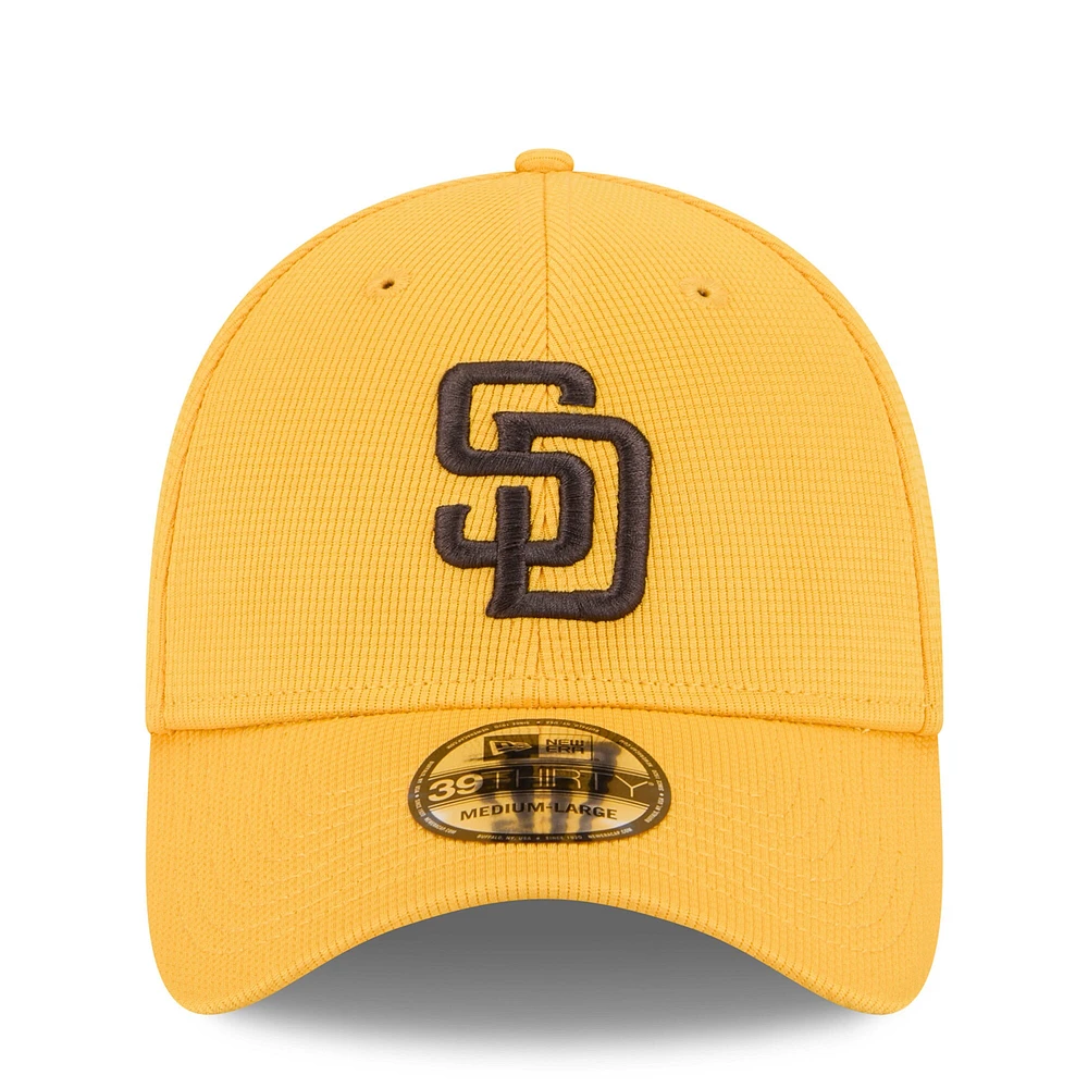 Men's New Era  Gold San Diego Padres 2025 Spring Training 39THIRTY Flex Hat