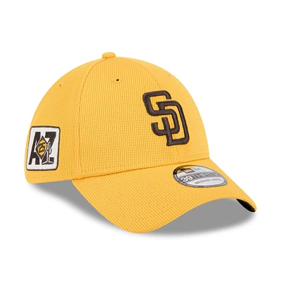 Men's New Era  Gold San Diego Padres 2025 Spring Training 39THIRTY Flex Hat