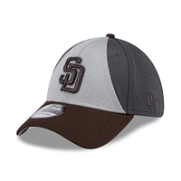 Men's New Era  Gray/Brown San Diego Padres 2025 Batting Practice 39THIRTY Flex Hat