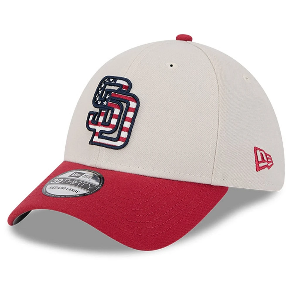 Men's New Era  Khaki/Red San Diego Padres 2024 Fourth of July 39THIRTY Flex Hat