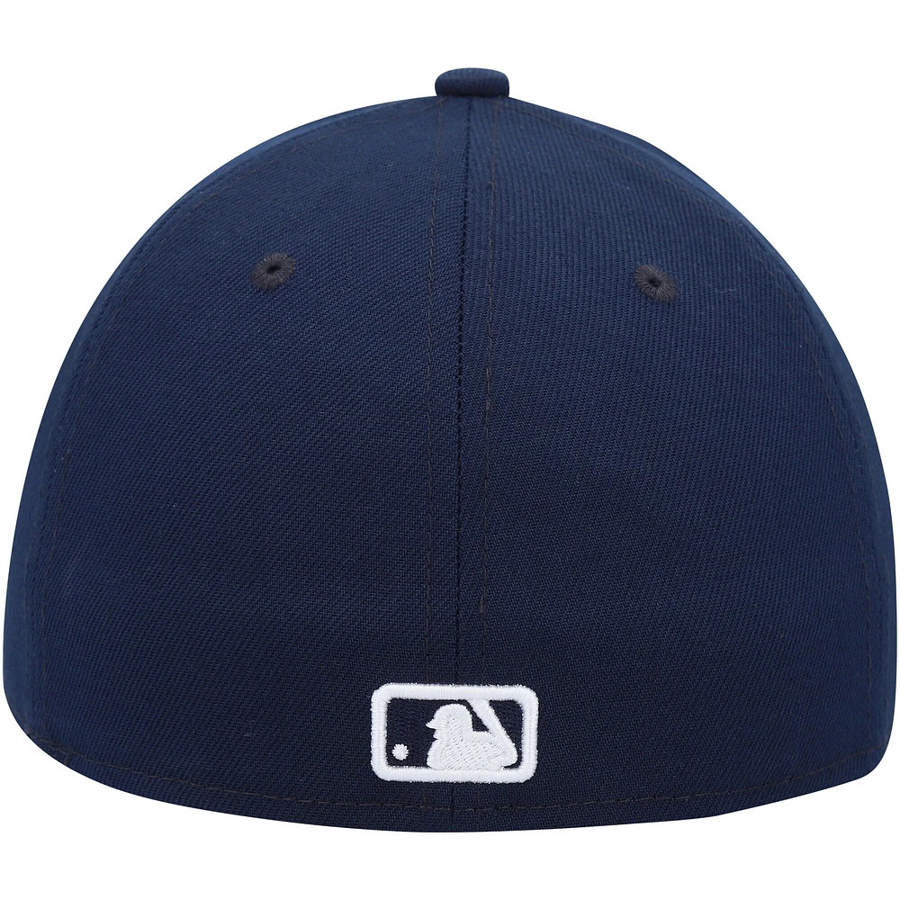 Casquette ajustée 59FIFTY à profil bas San Diego Padres Oceanside New Era pour homme, bleu marine