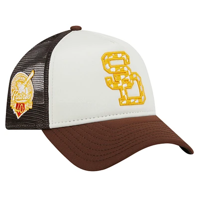 Casquette réglable 9FORTY A-Frame Trucker New Era pour hommes, blanc/marron, San Diego Padres, drapeau à damier