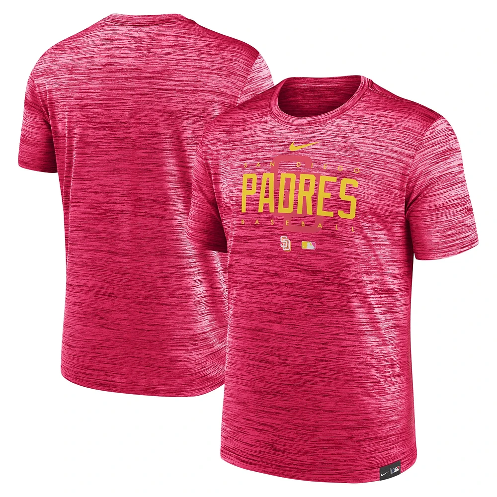 T-shirt Nike San Diego Padres City Connect Velocity Practice Performance rose pour homme