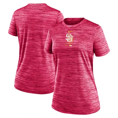 T-shirt Nike rose San Diego Padres City Connect Practice Velocity Performance pour femme