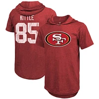 T-shirt à capuche ajusté en mélange tri-blend avec nom et numéro de joueur des 49ers San Francisco George Kittle Scarlet pour hommes Majestic Threads