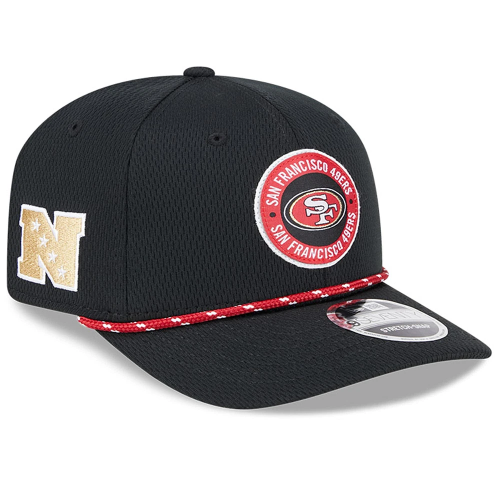 Casquette extensible à boutons-pression San Francisco 49ers 2024 Sideline 9SEVENTY de New Era pour homme noire