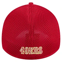 Men's New Era  Scarlet San Francisco 49ers Game Day Linear 39THIRTY Flex Hat