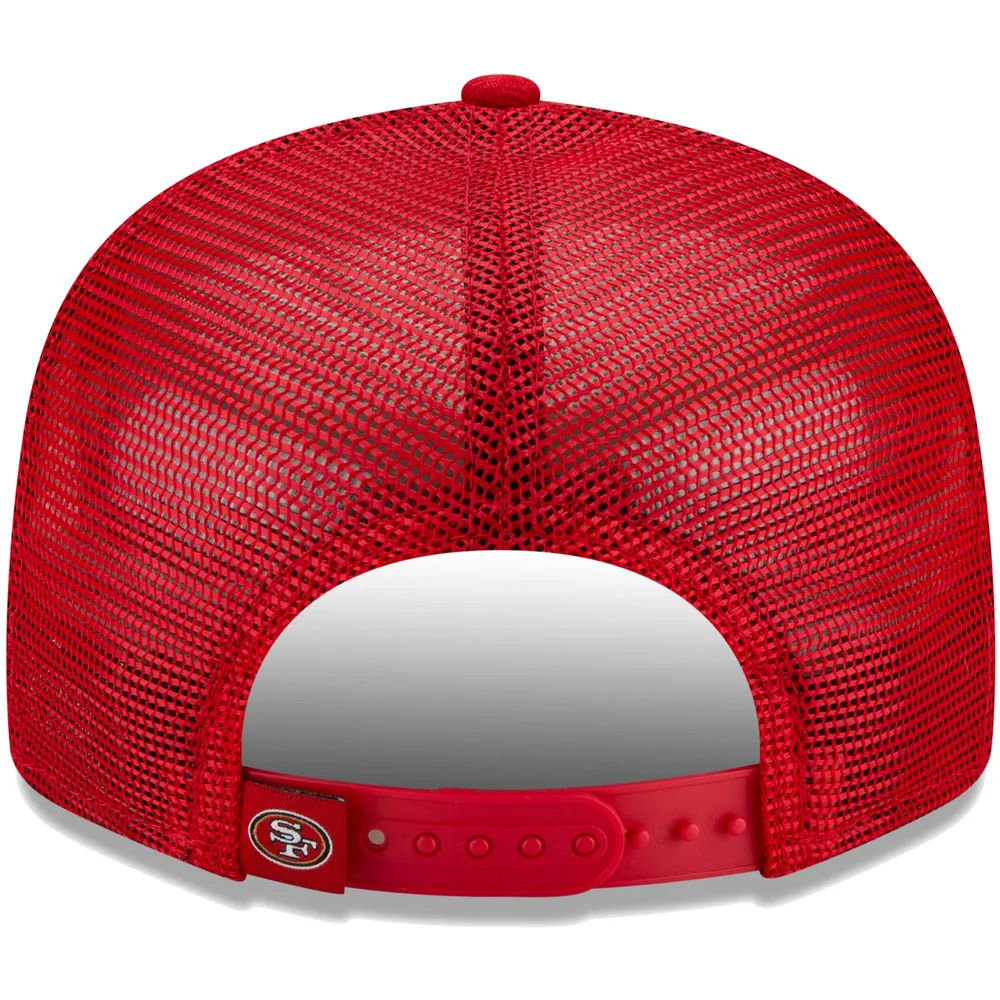 New Era Men's New Era Scarlet San Francisco 49ers Script Trucker 9FIFTY Snapback  Hat