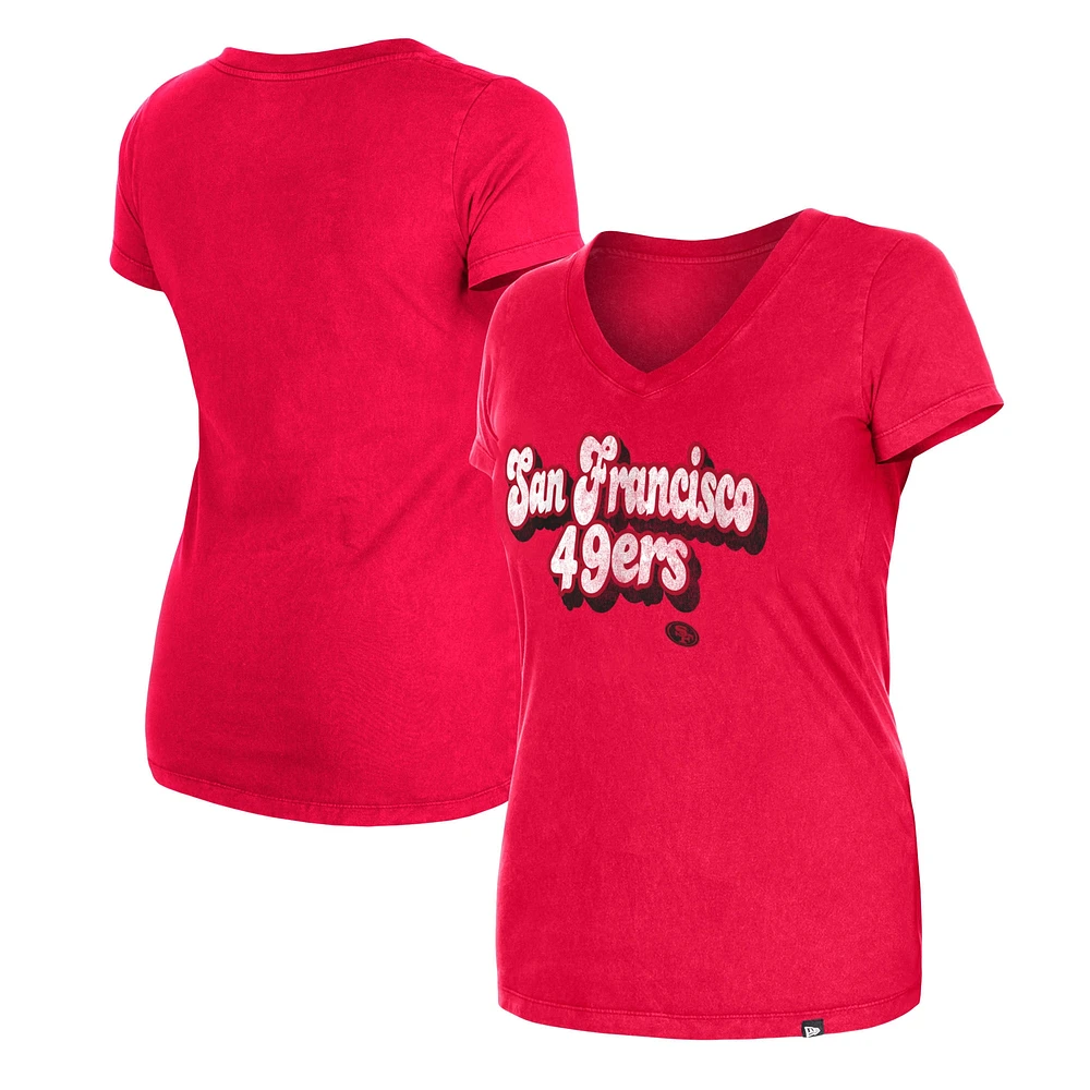 T-shirt à col en V bas New Era Scarlet San Francisco 49ers pour femmes