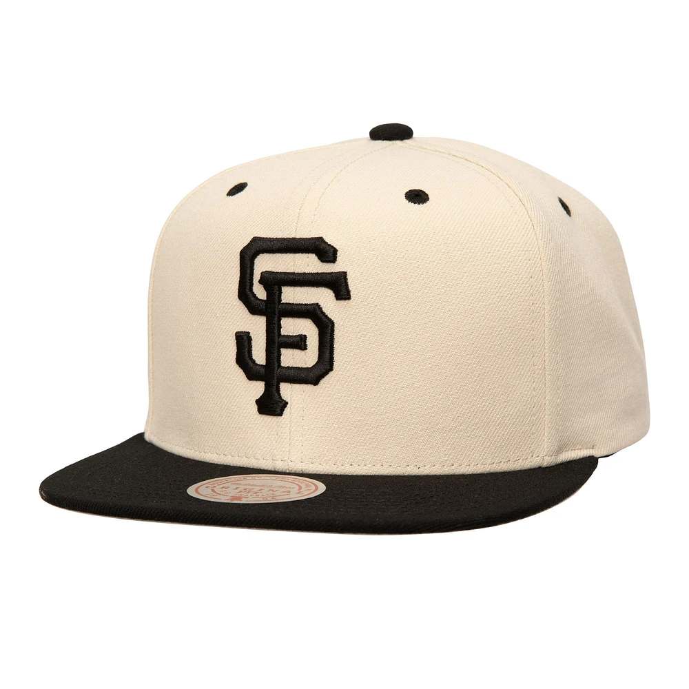 Casquette Snapback pour homme Mitchell & Ness crème San Francisco Giants