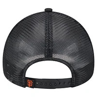 Men's New Era  Black San Francisco Giants Distressed 9FORTY A-Frame Adjustable Trucker Hat