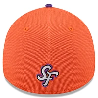 Casquette d'entraînement au bâton City Connect 39THIRTY Flex orange/violet New Era pour homme des Giants de San Francisco 2025