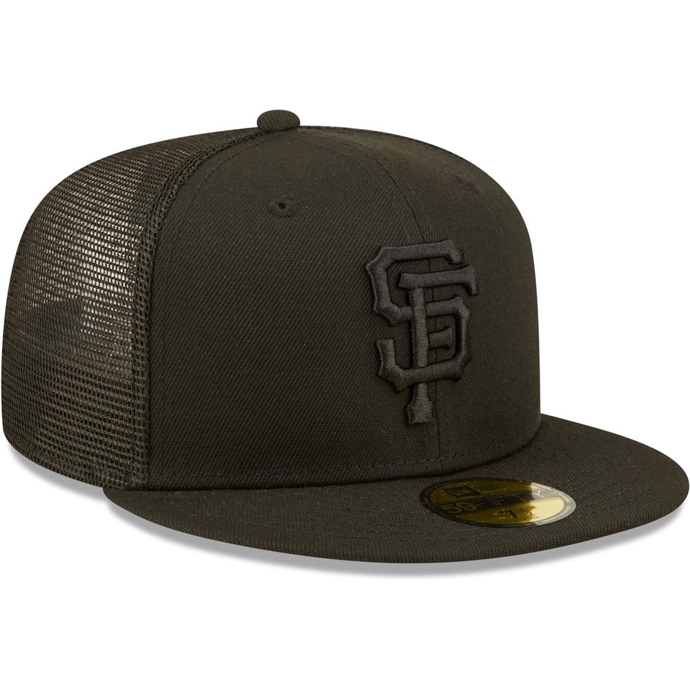 Men's New Era San Francisco Giants Blackout Trucker 59FIFTY - Fitted Hat