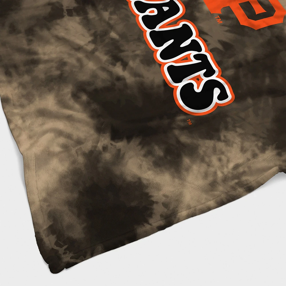 San Francisco Giants 60'' x 70'' Bubble Tie-Dye Flannel Sherpa Blanket