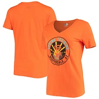 T-shirt à encolure en V cercle d'entraînement printanier des Giants de San Francisco orange New Era pour femme