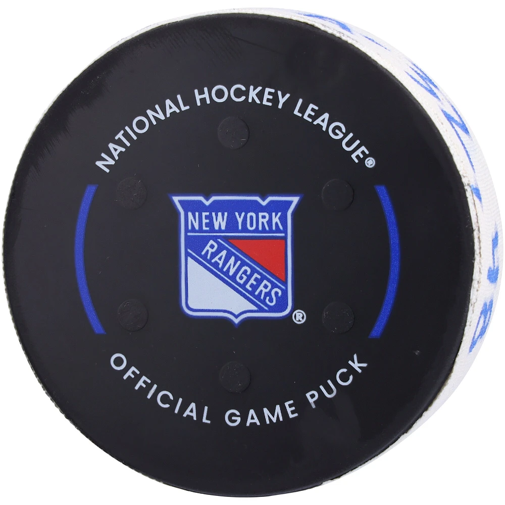 Alexander Barabanov, rondelle de but utilisée par les Sharks de San Jose le 3 décembre 2023 contre les Rangers de New York