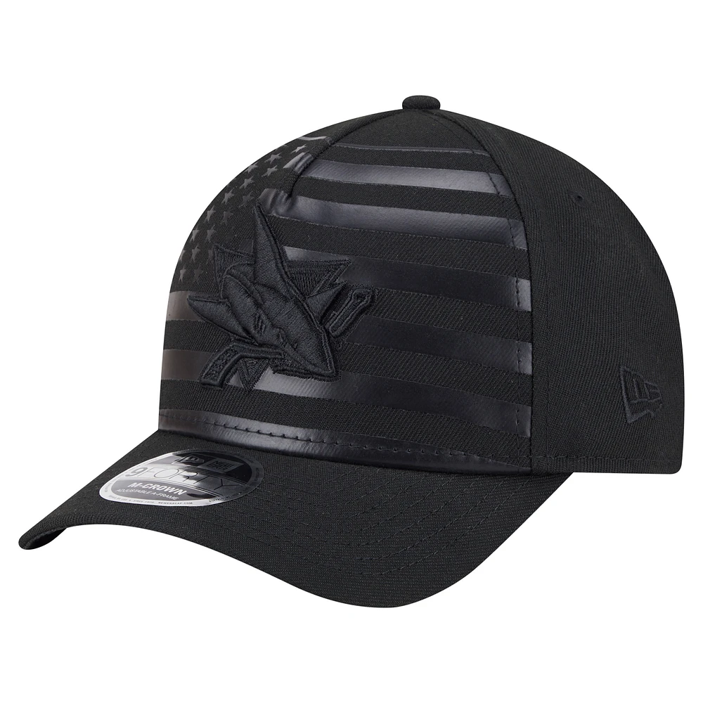 Casquette ajustable en forme de A 9FORTY Game Day Stealth Flag des Sharks de San Jose de New Era pour homme