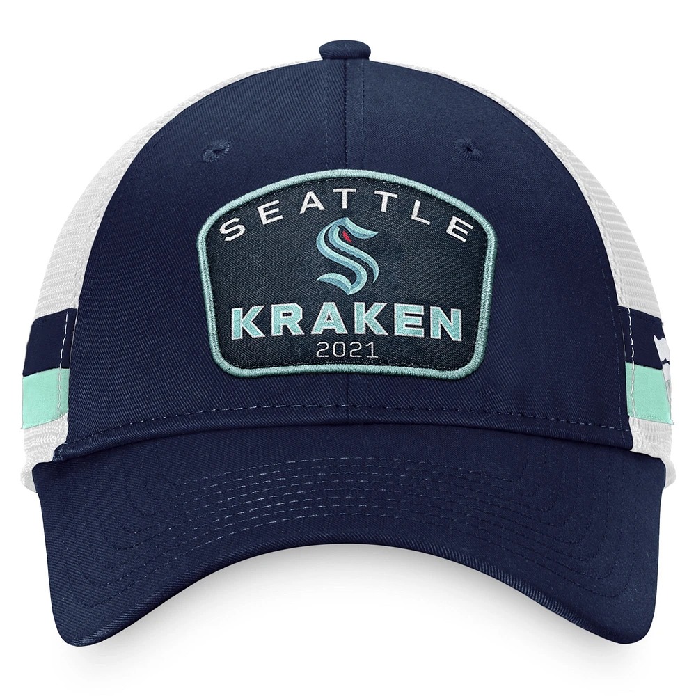 Casquette réglable de camionneur à rayures fondamentales Seattle Kraken Fanatics Deep Sea bleu/blanc pour hommes