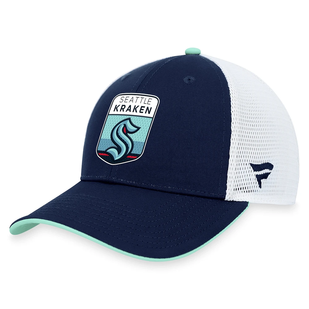 Casquette réglable de camionneur sur scène Seattle Kraken de la LNH Fanatics Deep Sea Blue pour hommes