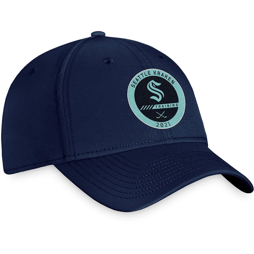 Camp d'entraînement professionnel authentique Seattle Kraken Fanatics Deep Sea Blue pour hommes - Casquette flexible