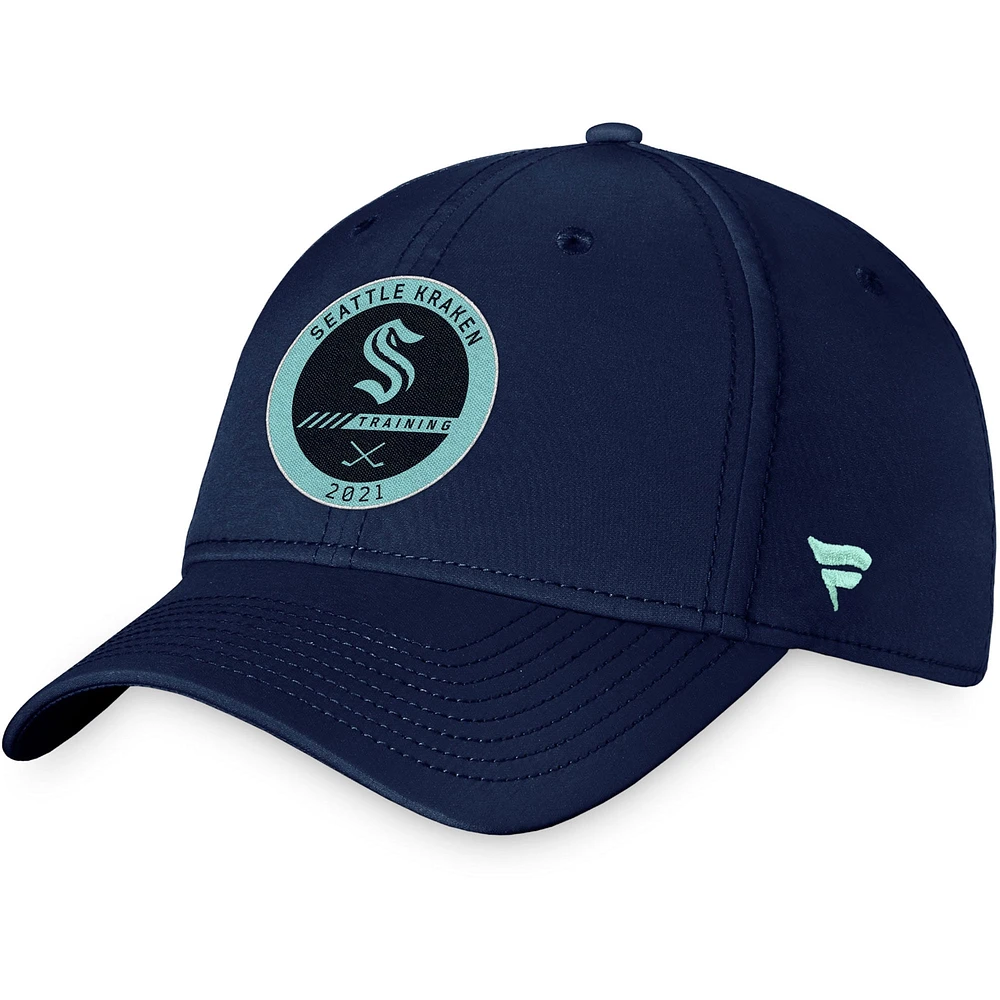 Camp d'entraînement professionnel authentique Seattle Kraken Fanatics Deep Sea Blue pour hommes - Casquette flexible