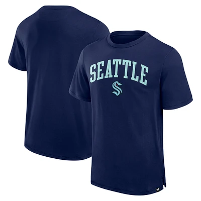 T-shirt Pima surélevé Seattle Kraken bleu marine Fanatics pour homme