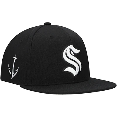 Casquette snapback noire pour homme de l'équipe Seattle Kraken de Mitchell & Ness