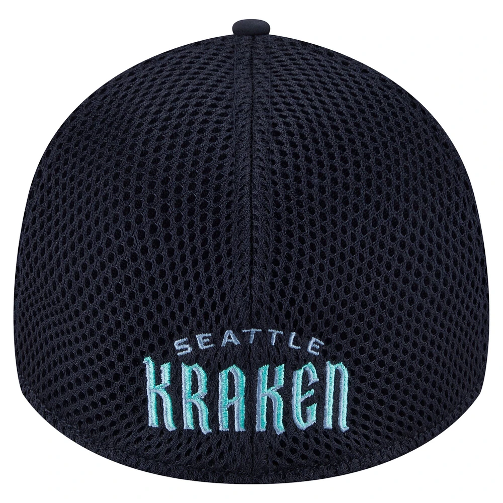 Casquette 39THIRTY Flex linéaire bleu marine Seattle Kraken de New Era pour homme