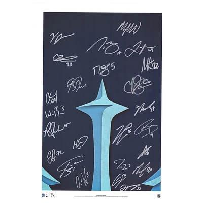 Impression minimaliste autographiée de 14" x 20" du Seattle Kraken par S. Preston avec plusieurs signatures - Édition limitée à 32 exemplaires
