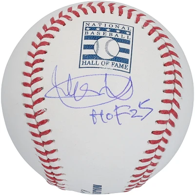 Baseball autographié par Ichiro Suzuki des Mariners de Seattle avec le logo du Temple de la renommée et l'inscription « HOF 25 »